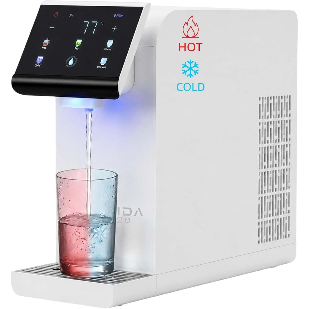 Di colore bianco, acqua distribuita per preparare le bevande