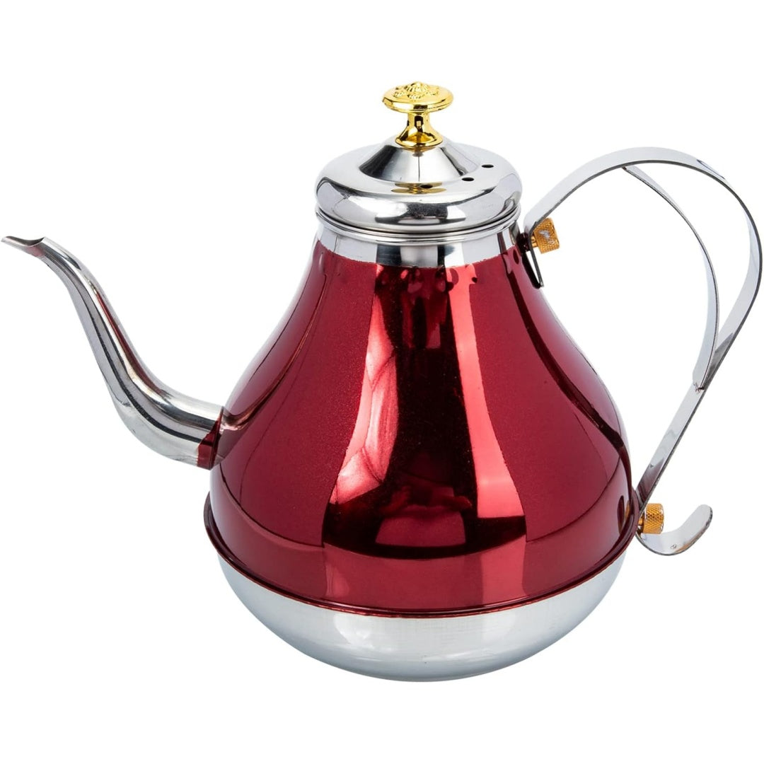 Foglie immerse nell'infusore della teiera con corpo in acciaio inox
